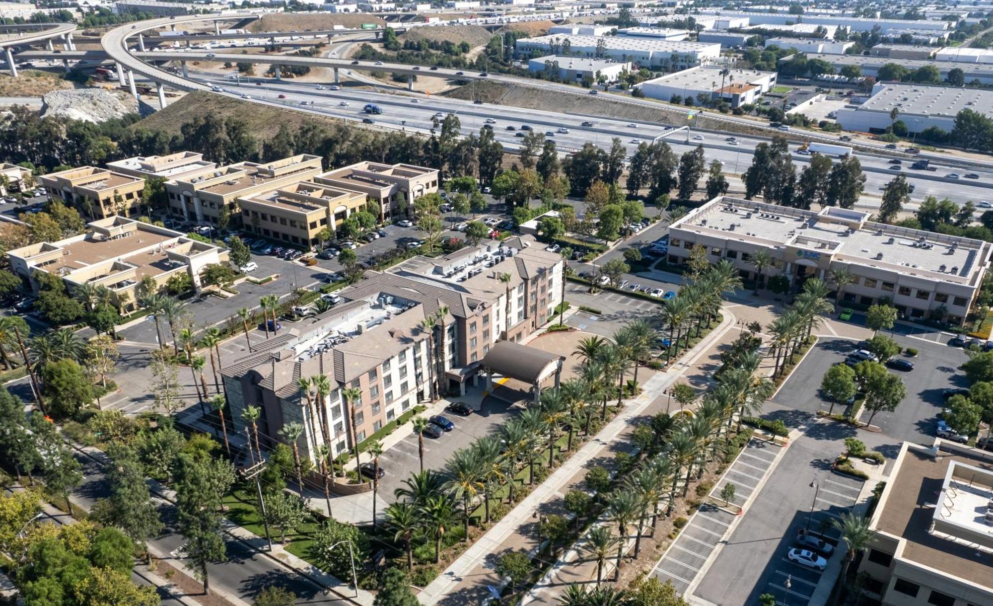 Country Inn & Suites By Radisson, Ontario At Ontario Mills, Ca מראה חיצוני תמונה